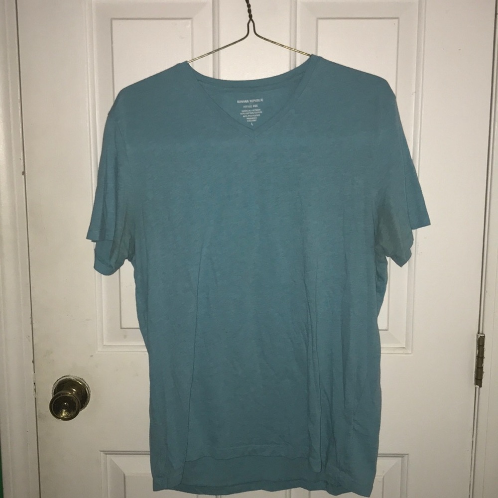 Banana republic fitted V shirt